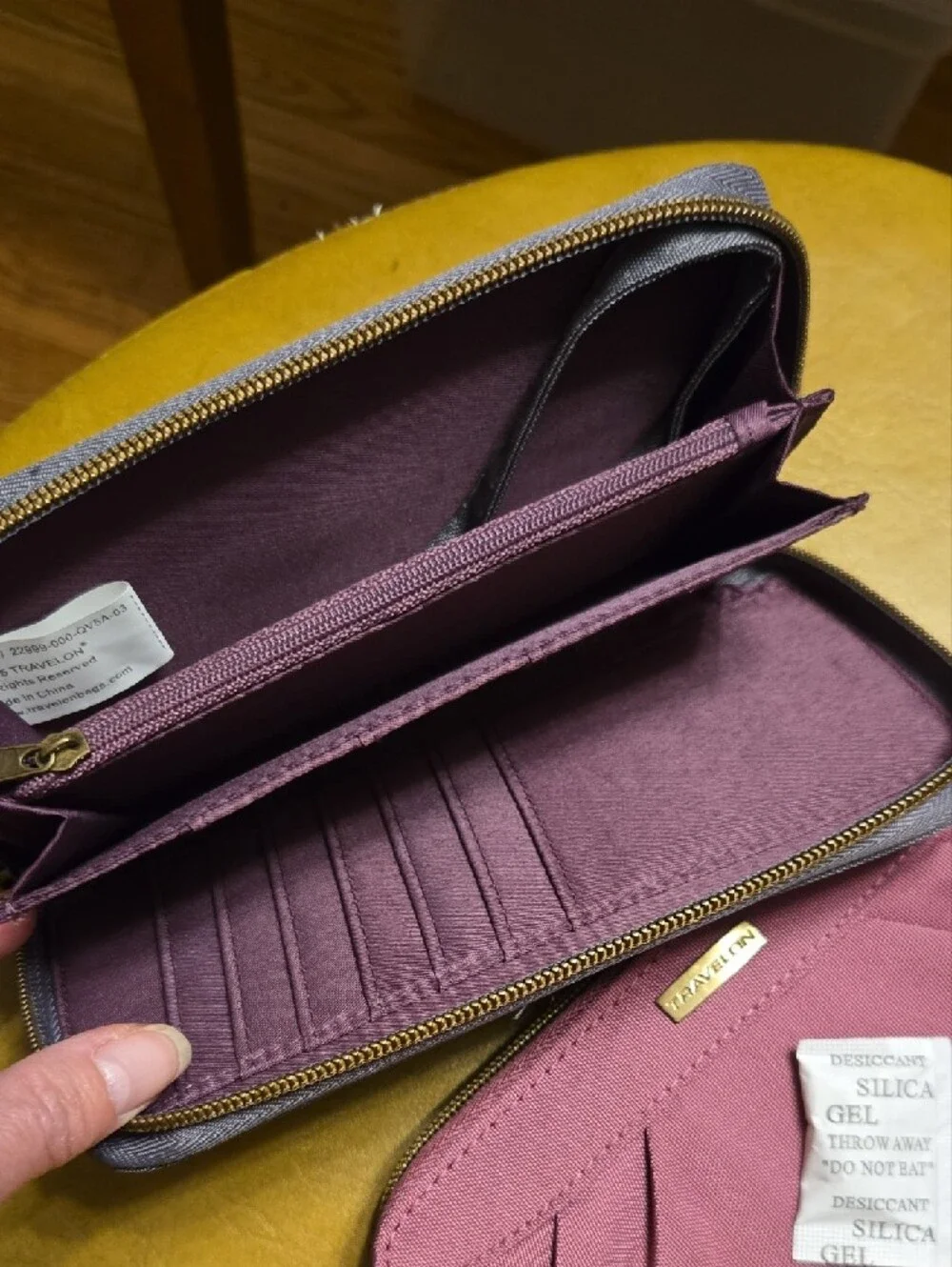 Travelon RFID-Blocking Wallet Duo in Pink and Gray